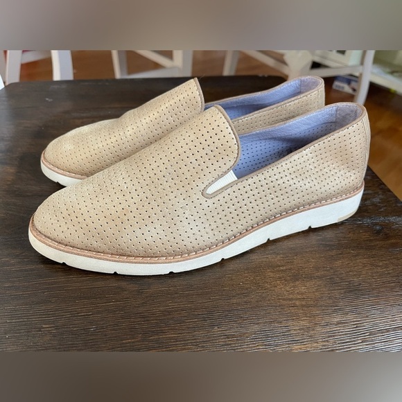 Johnston and Murphy perforated loafers - Picture 9 of 10